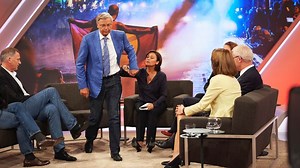 Jutta Ditfurth in ICE mit Metallstange attackiert