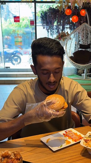 3.6K views · 103 reactions | মেনশন করুন আপনার খাদক বন্ধু কে যে খাবার টেবিলে আসার আগেই শেষ করে ফেলে 襤 | Burger Queen | Facebook