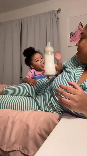 Making my baby a night time bottle 💖😴 | Ooooooayumioooooo