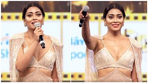 Shreya Saran Sets Stage On Fire With Her Stunning Looks In South Awards | SIIMA