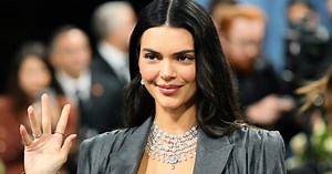 Ten manicure to przebój na lato 2025. Noszą go Francuzki i Kendall Jenner