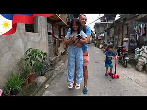 🇵🇭 A Tiny and Friendly Local I Met — So Adorable!