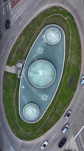 The Mecom Fountain⛲️, located in the traffic circle where Montrose & Main Streets connect, is an iconic Houston landmark that was gifted to the City of Houston in 1964 by oil magnate John W. Mecom & his wife Mary 😁🤘#TheMoreHOUKnow #ExploreHou🎥 @distinctiveshots 📍Near @hermannpark...#Houston #HoustonTexas #Htown #VisitHouston #thingstodoinhouston #houstontx | Visit Houston