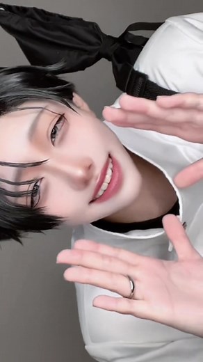 眠くて目があまり開いてない 乙骨憂太コスプレ映像
