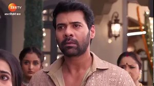 "Damini ne chali apni chaal aur daal diya ilzaam Radha ke naam, kya ab saari ungliyan uth jaayengi uske oopar? Comments mein bataaiye kya hoga iss kahaani mein aage? #DaminiKaPaintra #PyarKaPehlaNaamRadhaMohan #ZeeOnTheGo Dekho Kahin Bhi Kabhi Bhi #Zee5 App Par: https://zee5.onelink.me/RlQq/ftDownloadZEE5App " | ZEE TV