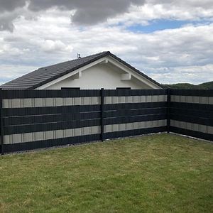 [Hot Item] Privacy Screen Hard PVC Strip Fence Roll for Garden Fences Manufacturer