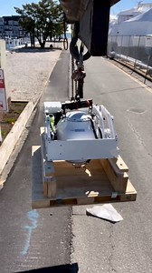Here she comes!! The guys at Dynamic Stabilizers are at it again with another Seakeeper install in New Jersey! | Seakeeper