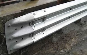[Hot Item] Life Protection Galvanized Expressway Guardrail Terminals