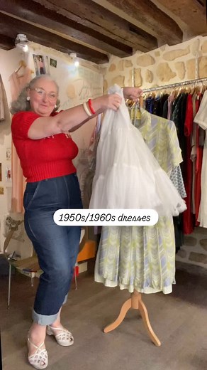 #1960s #sixties #60s #60sdresses #petticoats #robe #dresses #annees60 #60sfashion #vintage #vintagefashions #fifties #1950sdresses #50s #annees50 #paris #vintage #retrovintage #retro #outfits #outfitsvintage | Mamz'Elle Swing