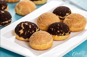 Choux au Craquelin - French Crispy Cream Puffs Recipe