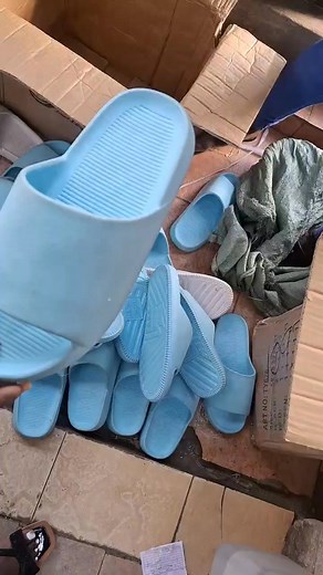 Pillow slides available 💥 at Jayden Mavazi Collection Sizes 40-45@200 wholesale price when you pick 3 pairs and above 0793521544 | Jayden Mavazi Collection