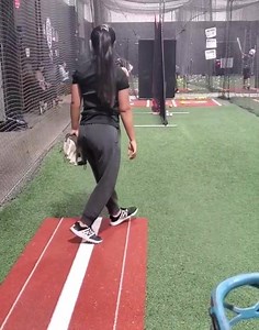 Live Workout on Curves & Riseballs with Paisleys Pitching! Today (tuesday) at 12pm PST! . Where? Paisleys Pitching Online Members - our Online Pitching Academy FB Group :) . Become an Academy member & cancel anytime at Paisleyspitching.com . See ya there! | Softball is For Girls