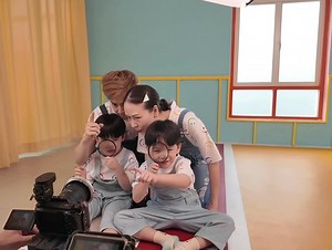 2K views · 54 reactions | บรีฟงานเองขนาดนี้ สนุกแน่ #TheePhee #AiwaAnya #พี่ธีร์พับพีร์ #อัยวาอัญญา #beamkawee | TP channel | Facebook