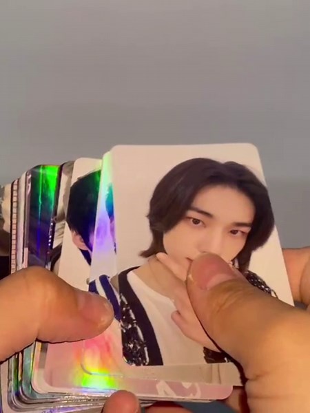 Stray Kids Laser Photocard 50pcs Stray Kids Laser Card Kpop Stray Kids Lomo Cards Kpop Straykids Rock Star Album Card Stray Kids Photo Cards 5-Star Postcard Gift for Fans Daugher