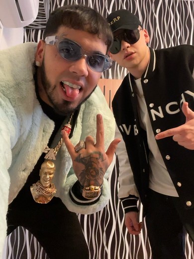 “REAL HASTA LA MUERTE” on Instagram: "Se acuerdan del corito que postie cantándolo que decía (Así es el caserio, así es mi caserio)??????? Mañana ARGENTINA 🇦🇷 @bizarrap 👹🇦🇷🇵🇷"