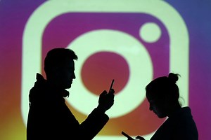 Facebook Extends Ban on Federal MP Craig Kelly to Instagram