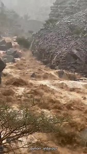 Heavy rains led to overflowing of wadis in Khasab #Oman #OmanObserver Video courtesy @WeatherOmanya | Oman Observer
