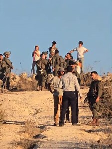 من هجوم قطعان المستوطـ ـنـين على منطقة خلة العبهر شرق القريه . | قرية روجيب / نابلس