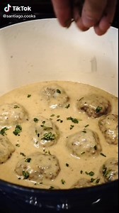 Receta fácil de albóndigas suecas en salsa cremosa