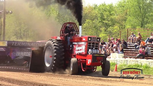 44K views · 765 reactions | Open 466 Hot Farm from Richland Center, WI #tractorpulling #tractorlife | Diesel Pulling Tractors | Facebook