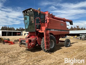 1986 Case IH 1660 2WD Combine | Agriculture