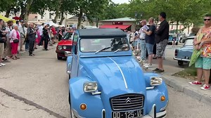 Rassemblement de véhicules anciens à l'occasion de la reproduction du bouchon sur la N9 à Clermont-l’Herault ! Portée par le groupe Classic Auto Rétro Passion, cette animation dure tout le week-end Ville de Clermont l'Hérault | Hérault Tribune - Agde Ouest Hérault