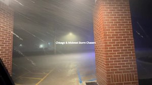 18 reactions | Feels like a land hurricane in Kahoka, #Missouri right now. Torrential #rainfall and #Flooding. #MOwx Contact Curtislergner@gmail.com for licensing. | Chicago & Midwest Storm Chasers | Facebook