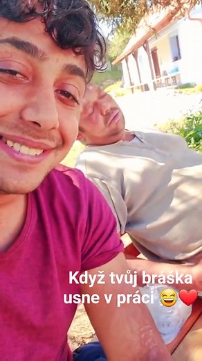 Můj mladší braška a náš Jožka nikdy nezapomeňme praloro amaro praloro ti svítí věčný svetilko jozku | Zuzana Dunová