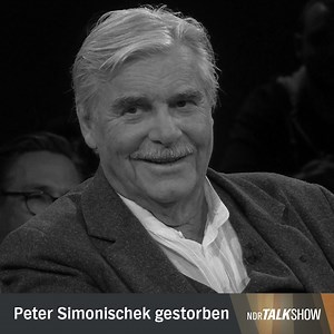 40K views · 465 reactions | Jahrzehnte verbrachte Peter Simonischek auf den Theaterbühnen, für die meisten wurde er erst 2016 zu einer Entdeckung: in der Rolle des kauzigen "Toni Erdmann". Nun ist er im Alter von 76 Jahren gestorben. Wir erinnern an ihn mit einem Auftritt in der NDR Talk Show aus dem Jahr 2020: | NDR Talk Show | Facebook
