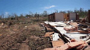 Blackhawk, MS #TORNADO damage. #MSwx @NWSJacksonMS | Chicago & Midwest Storm Chasers
