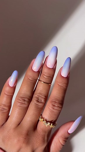 10K views · 116 reactions |  Est ce que vous aimez finir vos poses avec le beau GlassMe Volcanon? Gel Cover Pink, Gel polish Miss Iris, Flamingo? Bingo!, Baby Boomer Top. Crédit vidéo: @gandziuchaa • Retrouvez tous nos produits sur www.indigonails.fr #indigonailsfrance #ombrenails #glassmevolcano #mirornails #shinylover #ongles #nails #nailart #gelpolish #indigonails | Indigo Nails France | Facebook