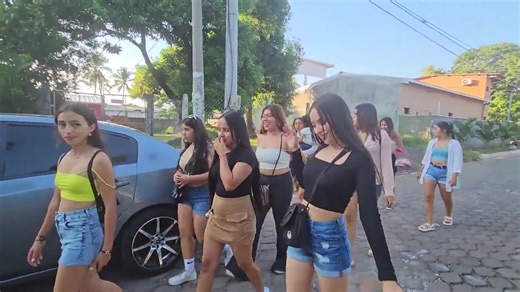 8.5K views · 339 reactions | Recorriendo las calles de puerto de Acajutla. | Chicas Plus | Facebook