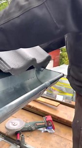 1.7M views · 2.7K reactions | #hochdiezimmererkunst #baublogger #schrauben #zimmerei #baumarkt #ziegel #dachdecker #häuslebauer #renovierung #sanierung #baustelle #hausbauen #dachdeckerkunst #dachdeckerei #zimmermann #zimmermannskunst #hausbau #eigenheim #renovieren #bauherr #carpentersguild #carpentersofinstagram #carpenter #craftsmanship #hardworker #buildersofig #contractor #roofer #plumbersofinstagram #rooferslife | Thomas Horton | Facebook