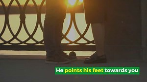 What does it mean when a guy replies fast? | Body Language Central