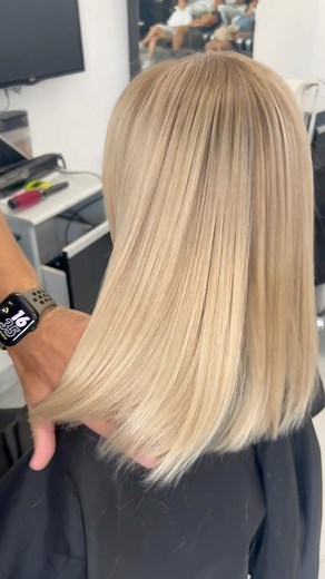 HIGH RISER TONAL CONTROL Perfect combination for perfect #blonde . #tonalcontrol #matrix #highriser #blondehair #pearlblonde | Cristian Chiffi