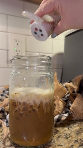 ☕✨ My Healthier Sugar Cookie Iced Coffee Morning Ritual ✨☕ I’ve been obsessed with this sweet but functional iced coffee made with Bravenly Gold Extreme Brew, and it has become the best way to start my day. Recipe: • 1 cup almond milk • 1 scoop Gold • 1 scoop Extreme Brew • 1/4 cup sugar cookie creamer • Ice Top with sugar cookie cold foam & sprinkles This drink tastes like a treat but works like wellness. Gold supports digestion, Extreme Brew gives me clean energy, and together they keep me fee