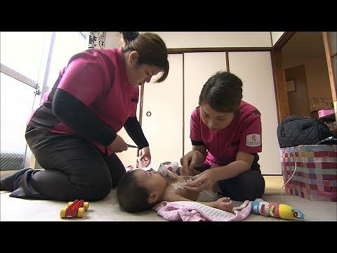 Supporting parent-child time...Okayama Prefecture's only pediatric visiting nurse