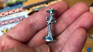 212K views | [ ] Recorre la habitación de Andy en el tablero Monopoly ☁️  ¿Con cuál token te gustaría jugar? | Monopoly | Facebook