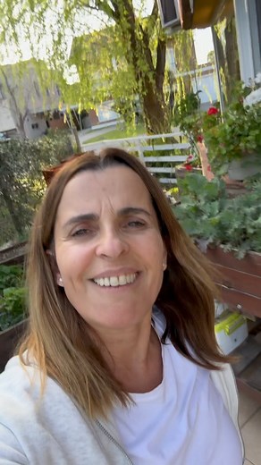 🥕🥦🌶️🥒Momento de preparar los nuevos cultivos en mi huerta!! Este finde vamos por el tomate, ajíes y zapallo! Amo este momento del año! Y vos? Tenes alguna planta en casa? Te leo! | Paula García Noticias