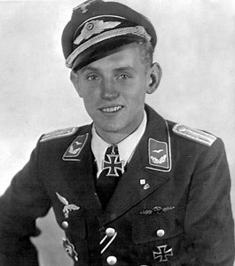 Erich Hartmann ~ Complete Biography with [ Photos | Videos ]