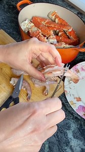 413K views · 671 reactions | Here’s one way to clean shrimp…have you tried it? We love shipping our seafood all over! Send us your city and we’ll confirm! #crab #crabs #shrimp #howto #easymeals #seafoodlover | CrabPlace.com | Facebook