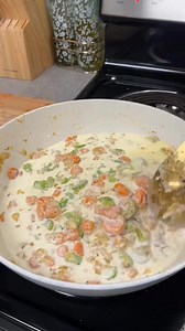 647K views · 5.1K reactions | Nothing like a hot & ready Chicken Pot Pie during fall! #homemade #cooking #foodtutorials #gourmet #recipeideas | HazaleaMartinez | Facebook