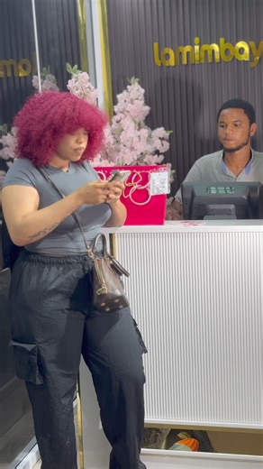 Les différents types de clients 🙈. Laquelle est tu ? Nous sommes déjà ouvert Lamimbayance 🏠: élégance pressing Santa Barbara , Bonamoussadi | Lamimbayance