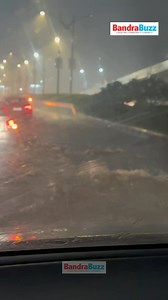 Due to heavy rainfall in Bandra, the road below the Bandra Reclamation flyover is waterlogged, creating navigation issues for vehicles heading towards the Western Express Highway and BKC. Motorists are urged to take alternate routes to prevent any inconvenience. #mumbairains #bandra #mumbai #bandrabuzz | Bandra Buzz