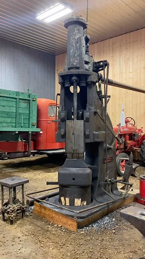 Harty Locomotive Works Ltd. | Steam hammer story about getting the sowblock unstuck with a giant punch and a tractor-hammer. | Instagram