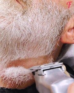 6.2K views · 19 reactions | Barber's act of kindness puts a smile on a homeless man's face | Fabiosa Philippines | Facebook