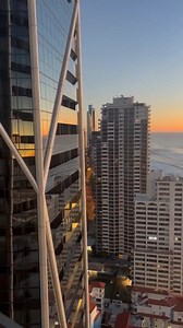 51 reactions | ️ 朝のビーチの絶景をランガムホテル The Langham Gold Coast...