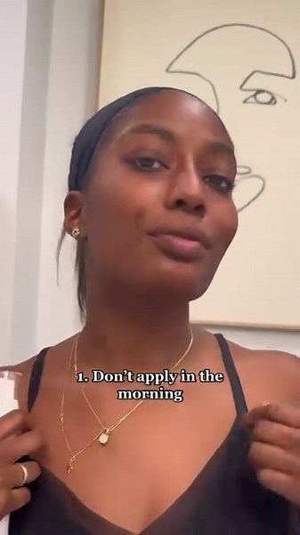 Master the art of using RetrinAL 0.1 Intensive Cream ✨. Visibly reduce the appearance of deep wrinkles and furrows while smoothing and renewing skin with this derm-recommended staple. | Eau Thermale Avène | Facebook