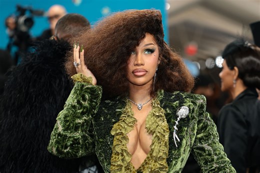 “She kinda ate LOL”: Fans react as Cardi B takes a shot at Bia amid ongoing feud
