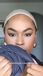 7.4M views · 135K reactions | How to tie a head wrap Credit:Yokoema #over40style #over50 #over30fashion #ootd #facebookpost #festivevibes #holidayseason #headwrap #headwrapinspiration #reelsfacebook #reelschallenge #reelsviralシ #fypシ゚viralシ | How To Wear What | Facebook
